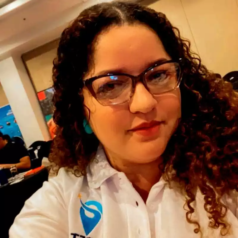 Elisa Navarro vicepresidente